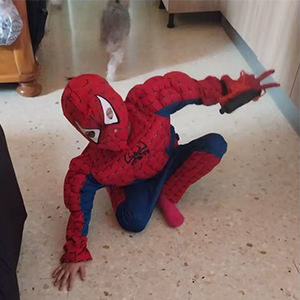 detski-kostyum-spaydarmen-s-muskuli