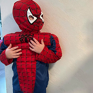 detski-kostyum-spaydarmen-s-muskuli